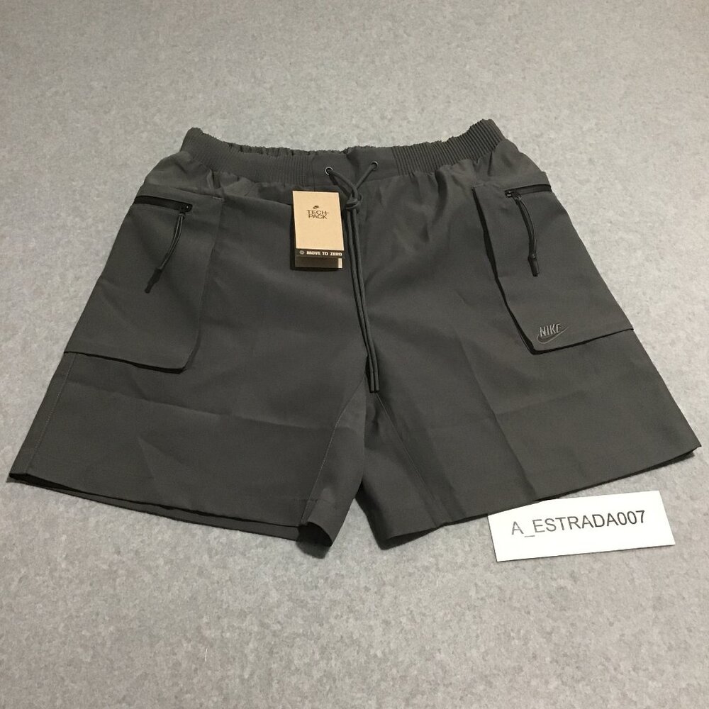 Nike Sportswear Tech Pack Woven Utility Shorts FB7528-068  Men’s MEDIUM Ret $115